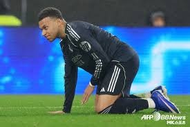 47岁斯洛特赢了！利物浦1-0创欧冠16年纪录 萨拉赫再遭炮轰